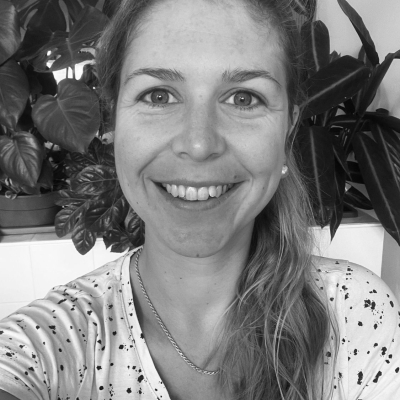 Naomi - Zorgverlener & contractbeheer